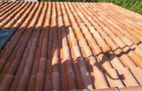 Travaux nettoyage plus traitement anti-mousse et hydrofuge  travaux effectués sur la ville de  st Raphaël 